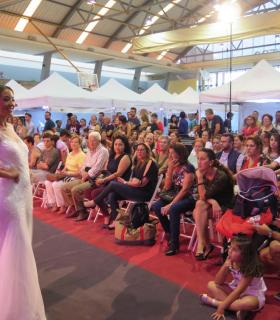 Gran acogida de público a la 3ª Feria Días de Celebración celebrada este fín de semana en Santa María de Guía. · foto 4