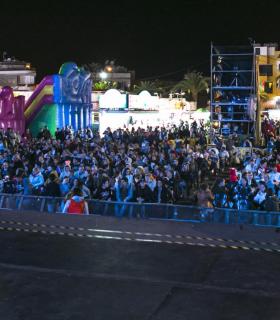 Los mejores drags de la isla llenan de acrobacias y equilibrismo el Carnaval Costa Mogán 2017. · foto 1