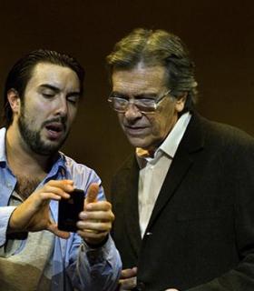 Josep María Flotats dirige e interpreta en el Teatro Guimerá la obra Serlo o no. · foto 1