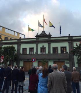 Arucas conmemora el XXXVIII Aniversario de la Constitución de su ayuntamiento con la presencia de exconcejalas y antiguos regidores. · foto 1
