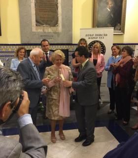 Arucas conmemora el XXXVIII Aniversario de la Constitución de su ayuntamiento con la presencia de exconcejalas y antiguos regidores. · foto 3