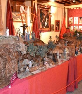 La sala de Arte Sebastián Pérez Enríquez de Los Silos acoge una exposición de Arte Sacro de Santi González Arbelo. · foto 3