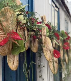 Más de 10 mil flores adornan las calles de Guía en la IX edición de su Pascua Florida. · foto 19