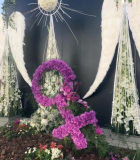 Más de 10 mil flores adornan las calles de Guía en la IX edición de su Pascua Florida. · foto 21
