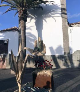Más de 10 mil flores adornan las calles de Guía en la IX edición de su Pascua Florida. · foto 25