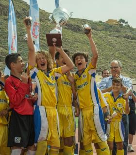 La selección de Gran Canaria se adjudica la XIV edición del Torneo Autonómico de Fútbol 8 Alevín de San Sebastián de La Gomera. · foto 3