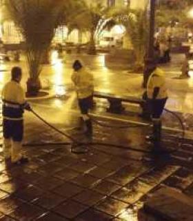 Limpieza retira 8.500 kilos de residuos tras la celebración de la Nochevieja en Las Palmas de Gran Canaria · foto 4