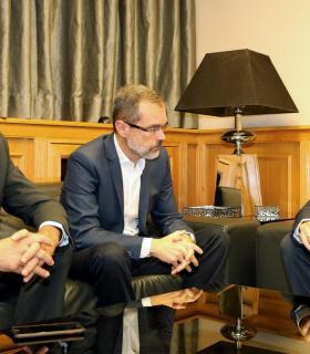 Fernando Clavijo pide una reunión con el ministro de Asuntos Exteriores ante los sondeos autorizados por Marruecos para buscar petróleo · foto 3