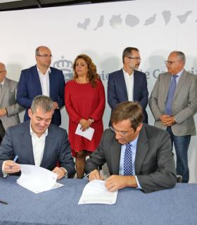 El Gobierno de Canarias firma el II Plan de Infraestructuras Sociosanitarias con los siete Cabildos Insulares · foto 5