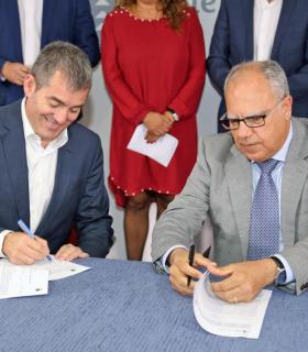 El Gobierno de Canarias firma el II Plan de Infraestructuras Sociosanitarias con los siete Cabildos Insulares · foto 4