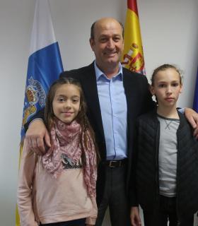 El área de Deportes felicita a los patinadores Carlos Prieto y Laura Torres tras lograr la medalla de oro en la Copa Europa · foto 1