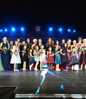 El Carnaval 2018 empieza a desplegar toda su fantasía desde el Castillo Negro · foto 3