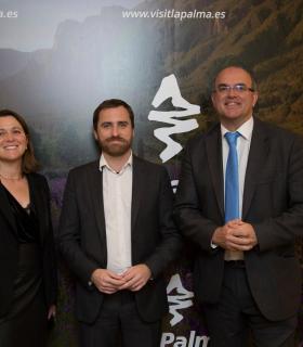 La Palma presenta ante medio centenar de agentes turísticos sus planes para impulsar el sector en 2018 · foto 1