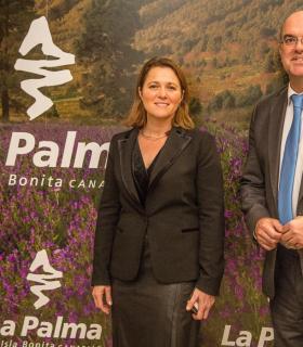 La Palma presenta ante medio centenar de agentes turísticos sus planes para impulsar el sector en 2018 · foto 3