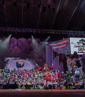 Rebobinados, ganadores en Interpretación del concurso de Murgas Infantiles · foto 2