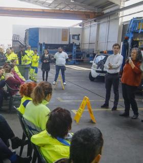 El Ayuntamiento de Las Palmas de Gran Canaria hace un llamamiento a los ciudadanos para que opten por el reciclaje durante las fiestas de Carnaval · foto 2