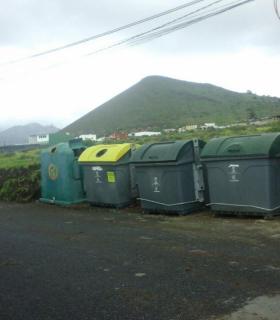 El Ayuntamiento de Telde reorganiza las zonas de contenerización de Montaña Las Palmas para evitar la acumulación de escombros y enseres · foto 4