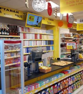 El Grupo DinoSol en su expansión en Tenerife pone en marcha la tienda Express Reyes Católicos en Puerto de la Cruz · foto 1