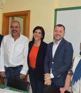 La Directora General de Infraestructura Educativa visita junto al Alcalde los centros escolares del municipio de Gáldar · foto 7