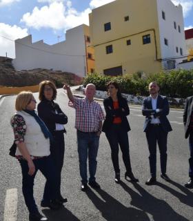 La Directora General de Infraestructura Educativa visita junto al Alcalde los centros escolares del municipio de Gáldar · foto 6