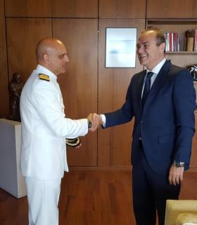 Hidalgo desea buena estancia en la ciudad y una travesía provechosa al capitán del ‘Juan Sebastián de Elcano’ · foto 2