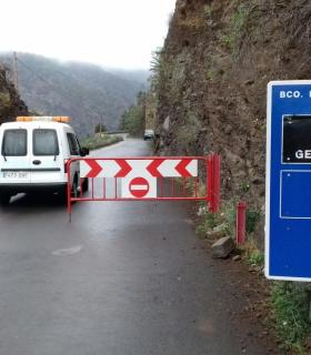 Se ha procedido al CIERRE de las carreteras: LP-105 Los Tilos, LP-109 Las Mimbreras y LP-214 Los Brecitos · foto 1