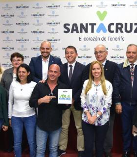 El Consistorio celebra su compromiso con el sector comercial con ‘Ven a Santa Cruz’ · foto 2