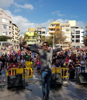 Multitudinario ‘Carnaval de Día’ en El Médano con Edwin Rivera, Jadel, El Morocho y Pepe Benavente · foto 6