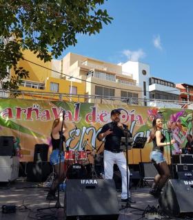 Multitudinario ‘Carnaval de Día’ en El Médano con Edwin Rivera, Jadel, El Morocho y Pepe Benavente · foto 4