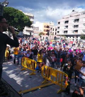 Multitudinario ‘Carnaval de Día’ en El Médano con Edwin Rivera, Jadel, El Morocho y Pepe Benavente · foto 1