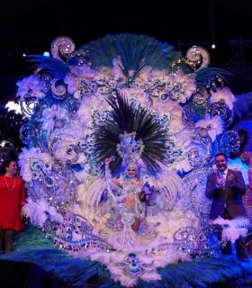 El Carnaval de Los Cristianos ya tiene Reina: Inma Afonso Darias con la fantasía Aire, de Daniel Pages · foto 4