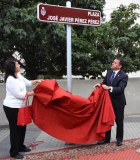 Santa Cruz de Tenerife homenajea a Javier Pérez y da su nombre a una plaza próxima al Estadio · foto 4
