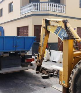 A pesar de la negativa del Consistorio Silense continúán las obras de la lª fase del sistema de saneamiento y depuración de la Isla Baja · foto 1
