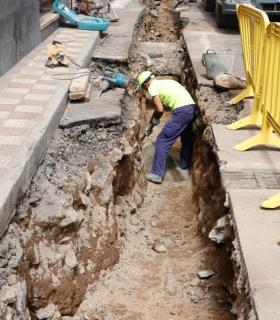 A pesar de la negativa del Consistorio Silense continúán las obras de la lª fase del sistema de saneamiento y depuración de la Isla Baja · foto 2
