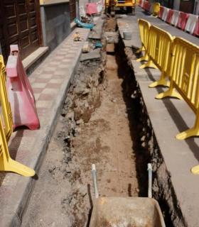 A pesar de la negativa del Consistorio Silense continúán las obras de la lª fase del sistema de saneamiento y depuración de la Isla Baja · foto 5
