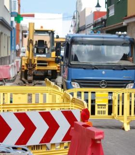 A pesar de la negativa del Consistorio Silense continúán las obras de la lª fase del sistema de saneamiento y depuración de la Isla Baja · foto 4