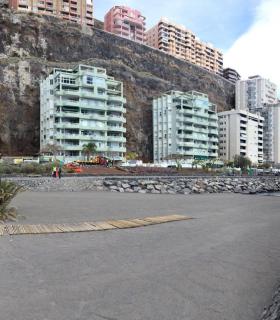 Las playas de Radazul se abren mañana al público tras culminar los trabajos de reposición de arena · foto 1