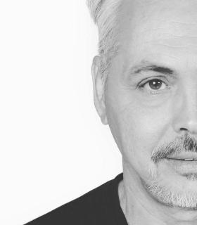 Juan Carlos Armas celebra sus 30 años en el mundo del diseño con un reconocimiento a su trayectoria profesional · foto 1