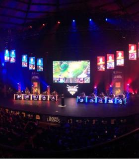 Más de 17 millones de personas de todo el mundo han seguido online la gran final de la Superliga Orange ‘League of Legends’ celebrada en Murcia · foto 1