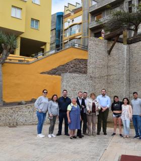 Alcalde y Concejales de Gáldar visitan las obras de mejora en los parques de Palma de Rojas y Tricorinia · foto 2