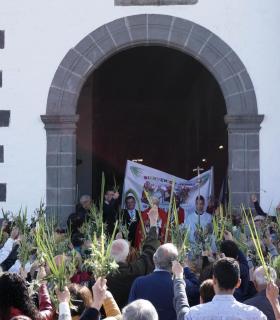 Centenares de fieles participan en los primeros actos de la Semana Santa tacorontera · foto 1