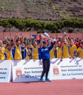 La selección de Gran Canaria se adjudica la XV edición del Torneo Autonómico de Fútbol Alevín de San Sebastián de La Gomera · foto 4