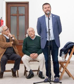 La Universidad de La Laguna homenajea al periodista Juan Cruz con una exposición sobre su trayectoria vital · foto 1