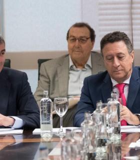 Clavijo reúne a universidades y centros de investigación públicos para impulsar la transferencia de conocimiento en I+D al sector privado · foto 4