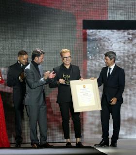Paco Naya, gana el X Certamen Internacional de Jóvenes Diseñadores de Tenerife con Ballen/Ish · foto 1