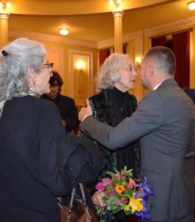 Elva 2018 se despide hasta el próximo año y pone el broche final con un emotivo homenaje a la profesora Rosa María Martinón · foto 1