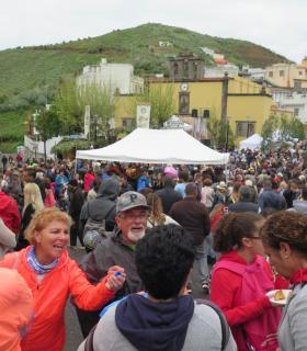 Fiesta del Queso en Montaña Alta con miles de visitantes de toda Gran Canaria fieles a esta cita en las medianías de Guía · foto 20