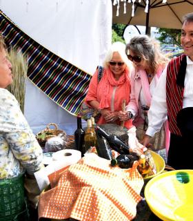 Los chicharreros hacen grande el Día de Canarias en Santa Cruz de Tenerife · foto 3
