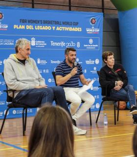 Elisa Aguilar y Fernando Romay hablan en Puerto de la Cruz de igualdad en el baloncesto · foto 3
