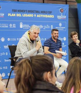 Elisa Aguilar y Fernando Romay hablan en Puerto de la Cruz de igualdad en el baloncesto · foto 6